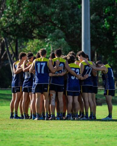 Bull Sharks huddle v Robina 