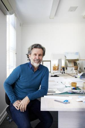 Simon Pendal headshot